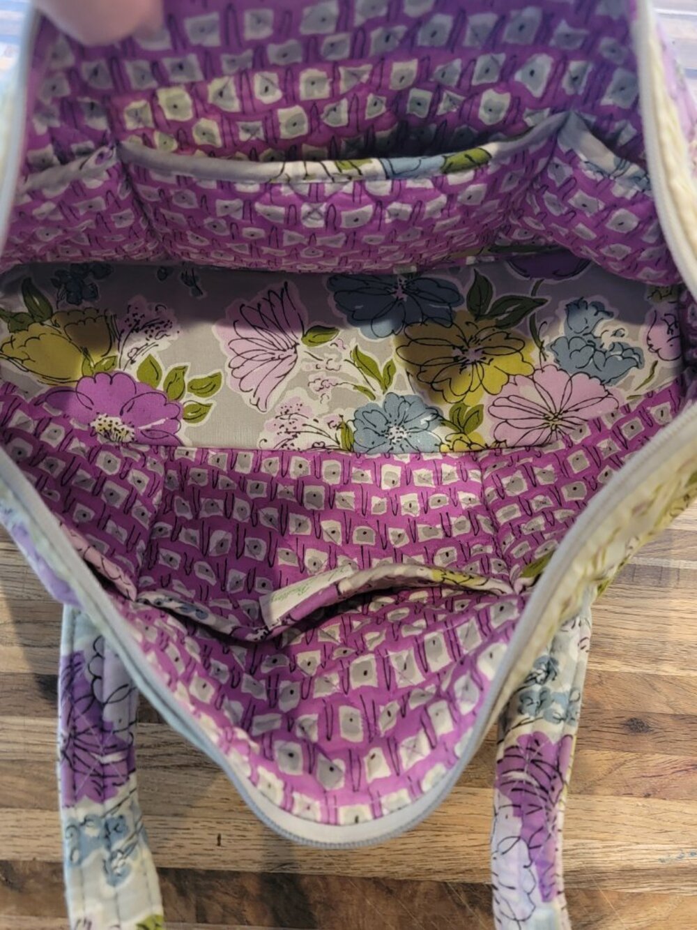 Vera Bradley 2 Handle tote Bag in the retired Watercolor Floral pattern - Picture 4 of 12